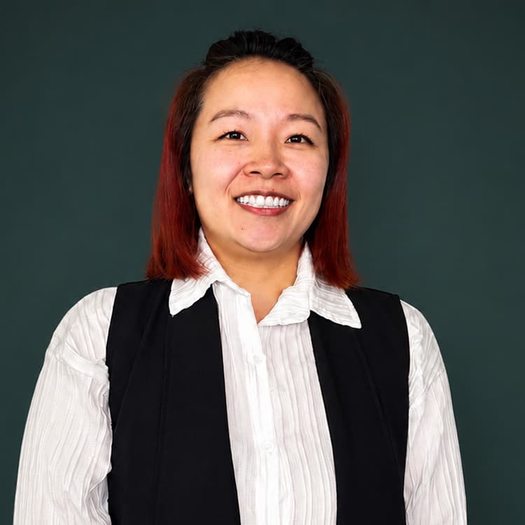 Heslyn Tan