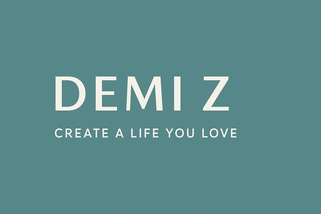 Demi Zhuang small logo